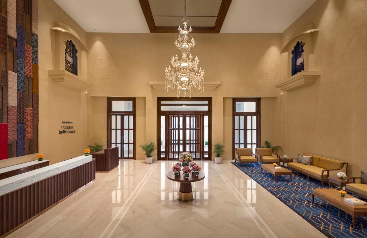 Uday Palace Navsari, A Member Of Radisson Individuals Eksteriør billede